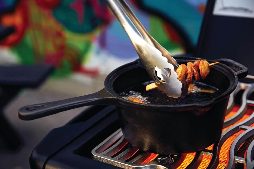 Napoleon Bbq P500RSIBPK3PHM Legacy Phantom Prestige 500 RSIB with Infrared Side and Rear Burner , Propane, Satin Black