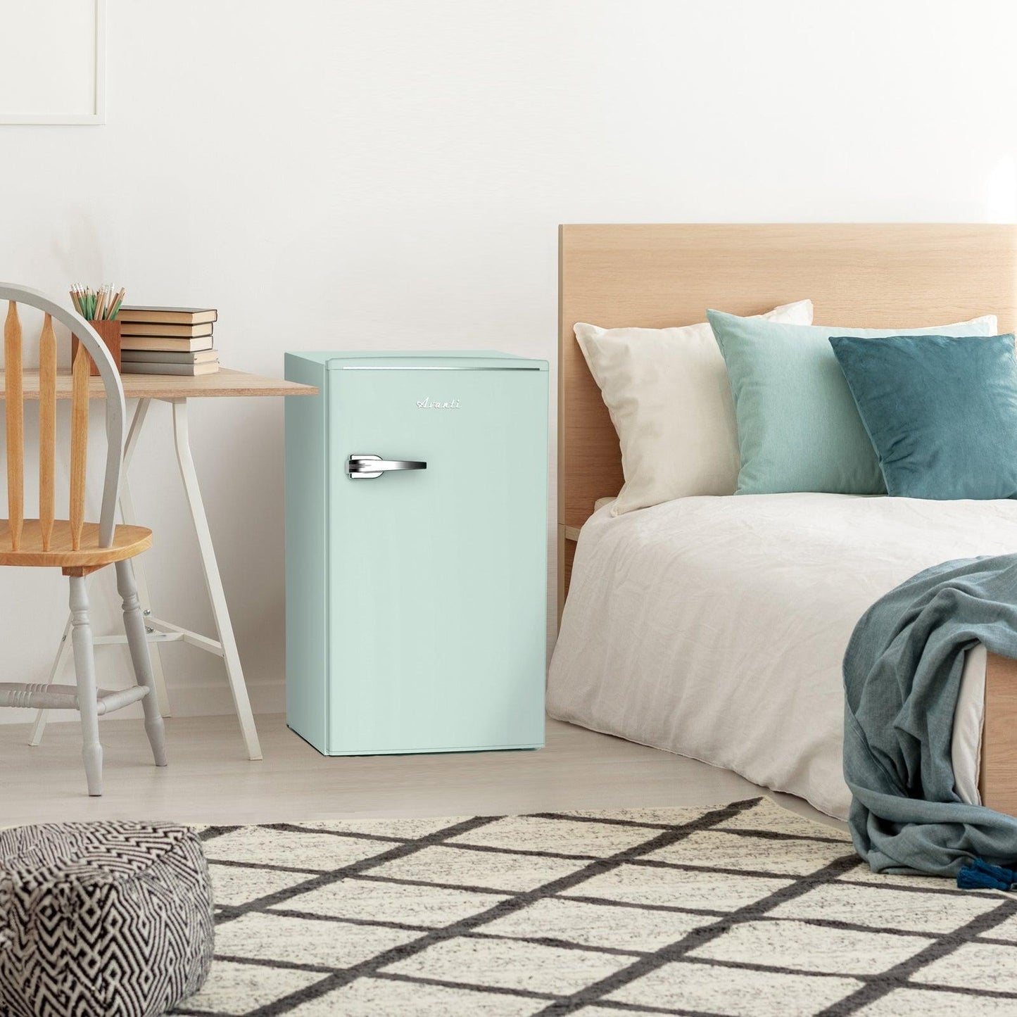 RMRS31X6BLIS Avanti 3.0 Cu. Ft. Retro Compact Refrigerator - Robin's Egg Blue