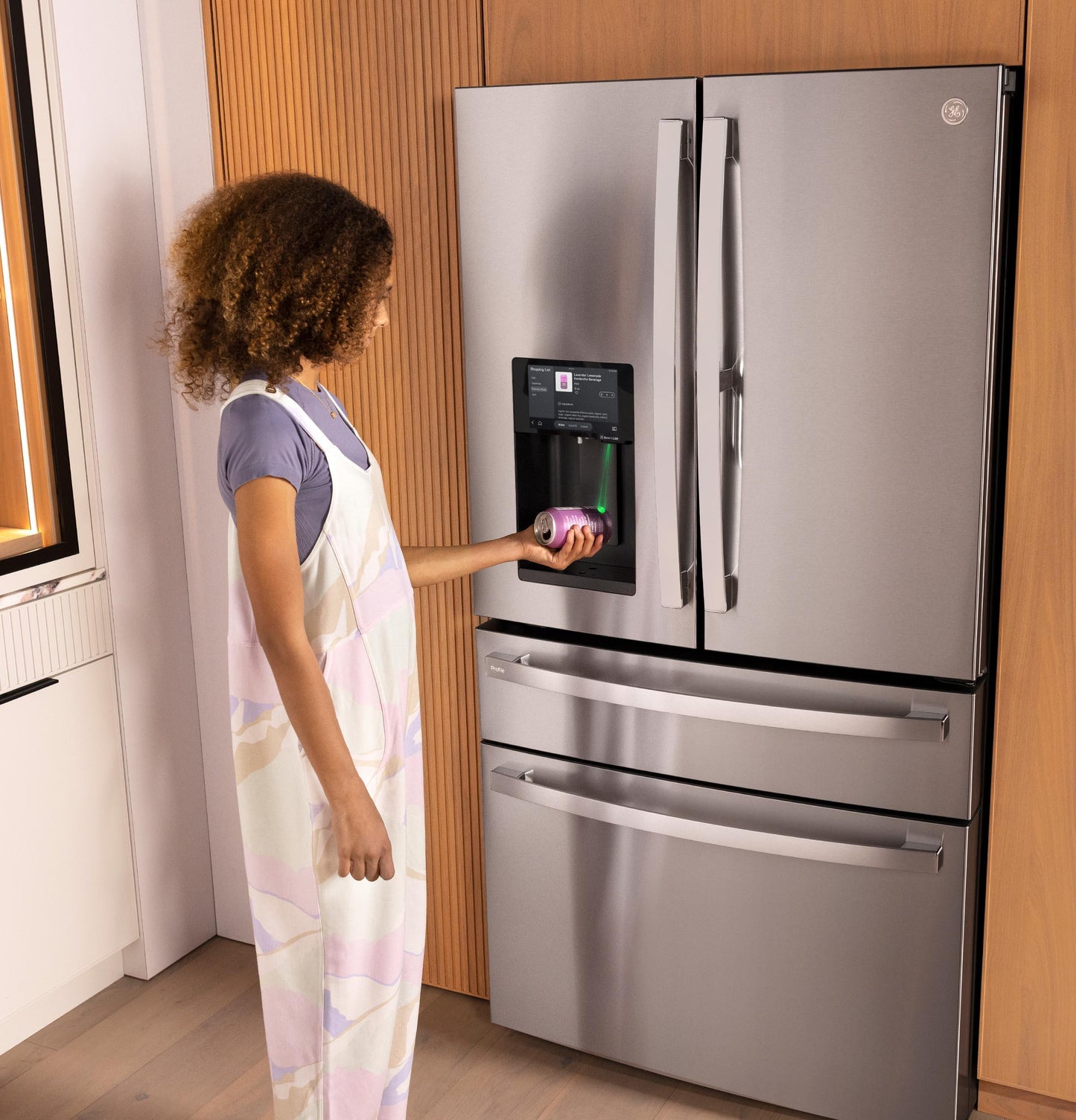 PXD22HYYFS GE Profile™ ENERGY STAR® 22.4 Cu. Ft. Smart Counter-Depth 4-Door French-Door Refrigerator with Kitchen Assistant™