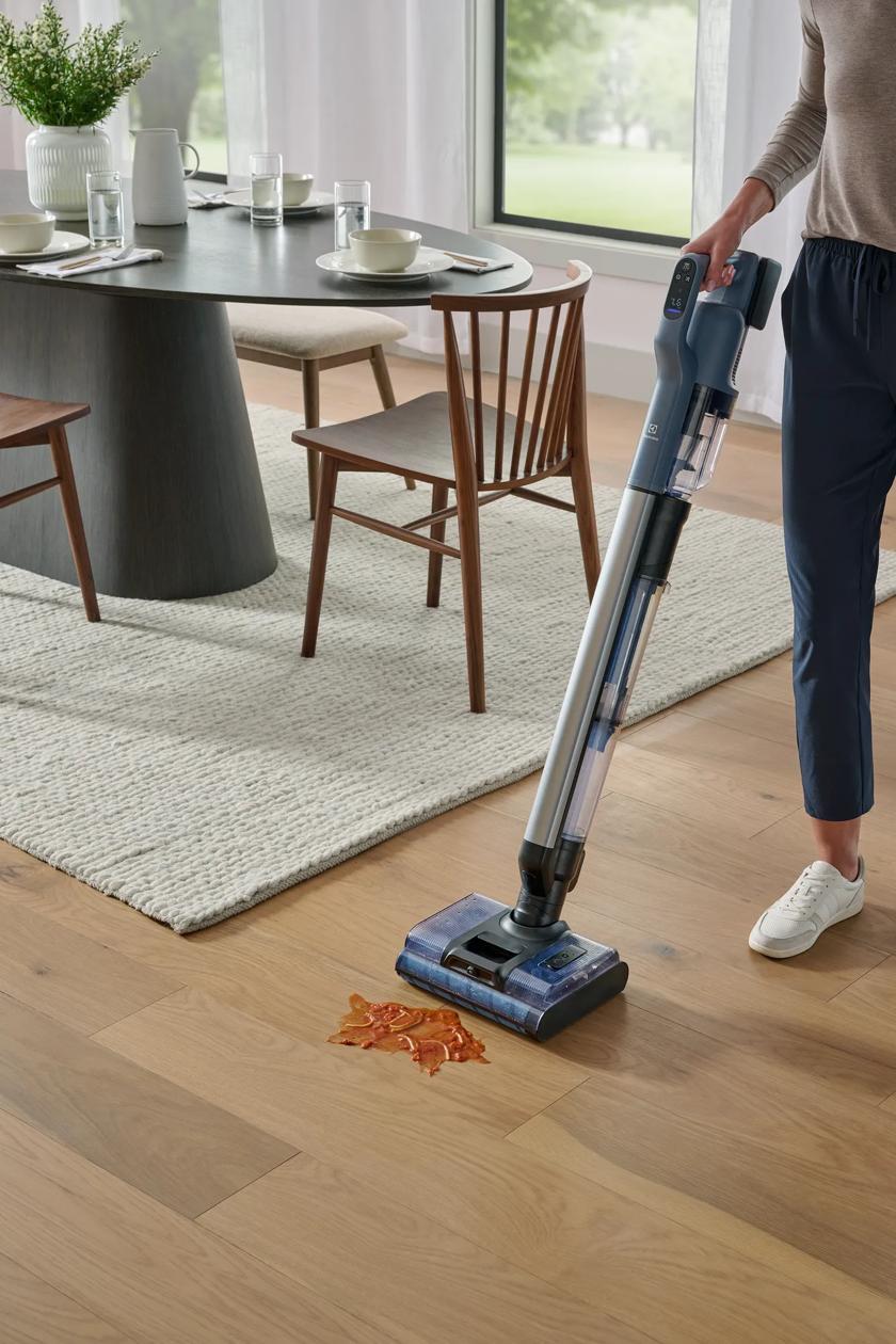 Electrolux EHVS85D2AD 2-in-1 Wet and Dry Vacuum Complete Home