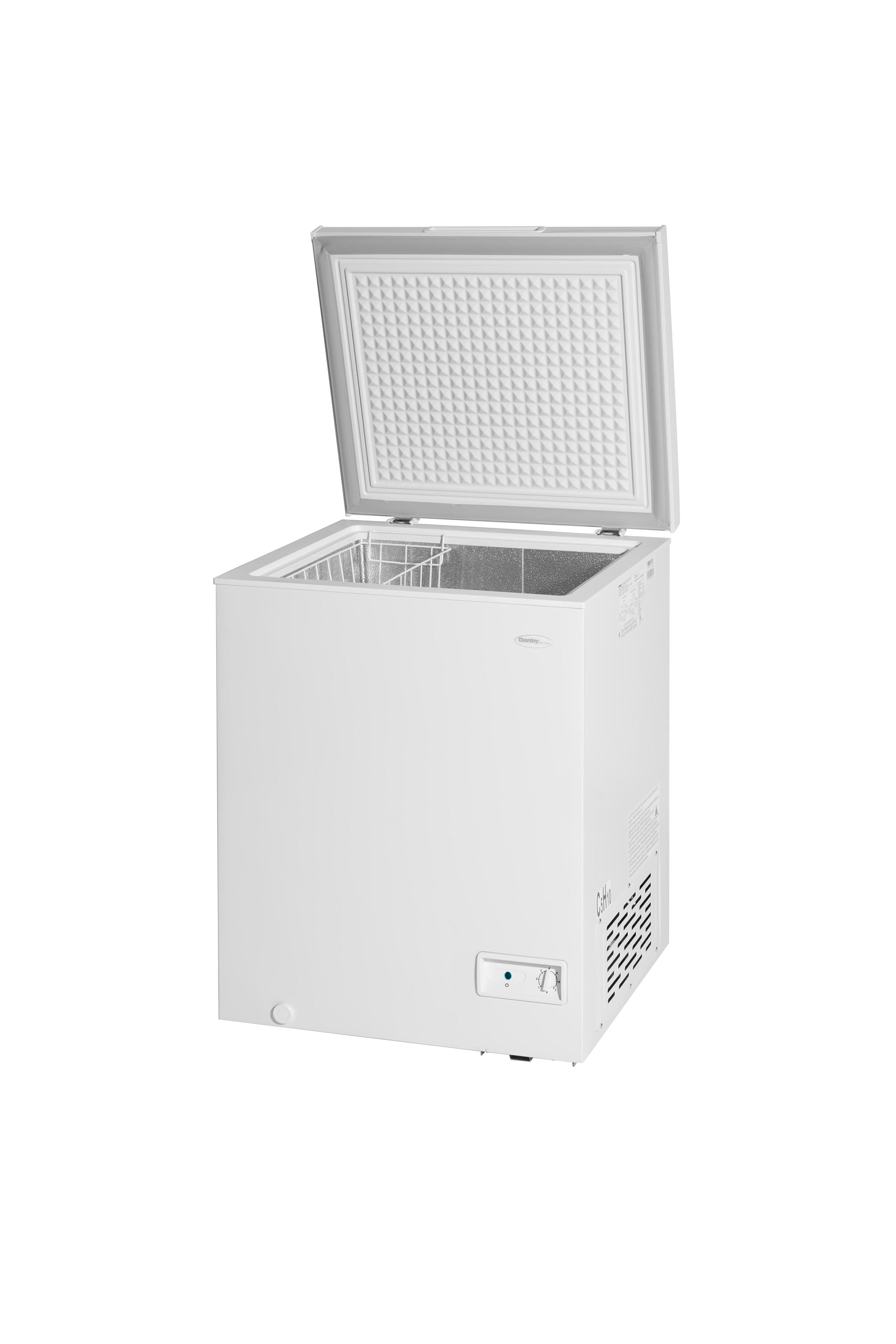 DCF050A6WM Danby 5.0 cu. ft. Square Model Chest Freezer DOE in White