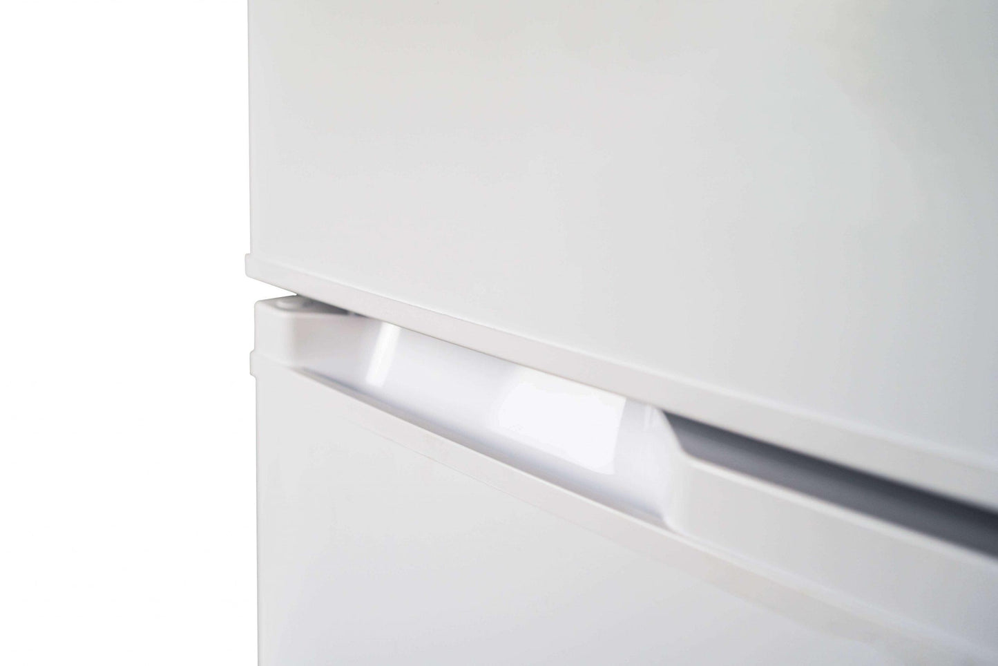 DPF074V1WDB6 Danby 7.4 cu. ft. Apartment Size Fridge Top Mount in White