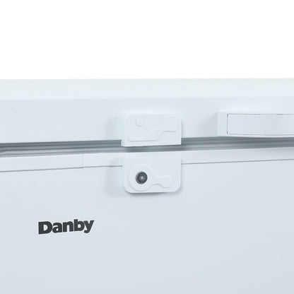DCFM171A1WDB Danby 17.1 cu. ft. Chest Freezer 2 Door in White
