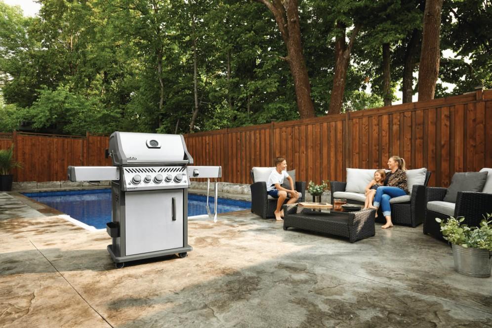 Napoleon Bbq RSE425RSIBNSS1 Rogue SE 425 RSIB with Infrared Side and Rear Burners , Natural Gas, Stainless Steel