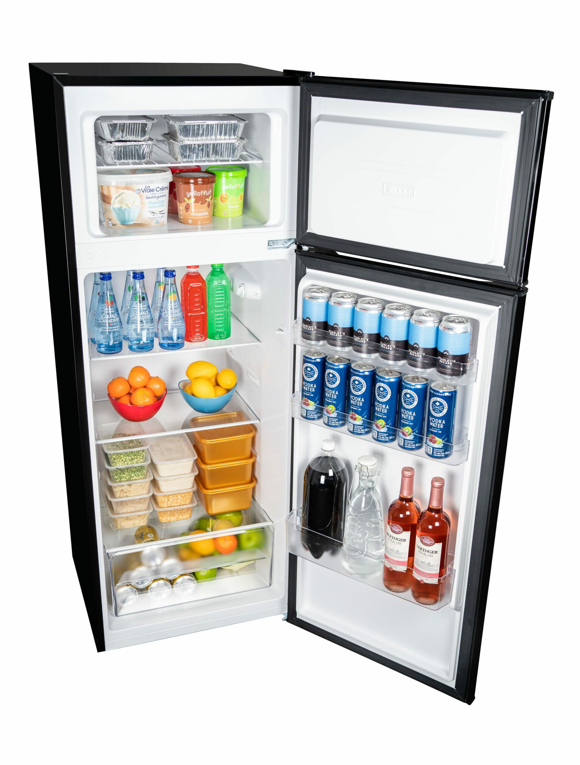 DPF074B2BDB6 Danby 7.4 cu ft. Apartment Size Fridge Top Mount in Black