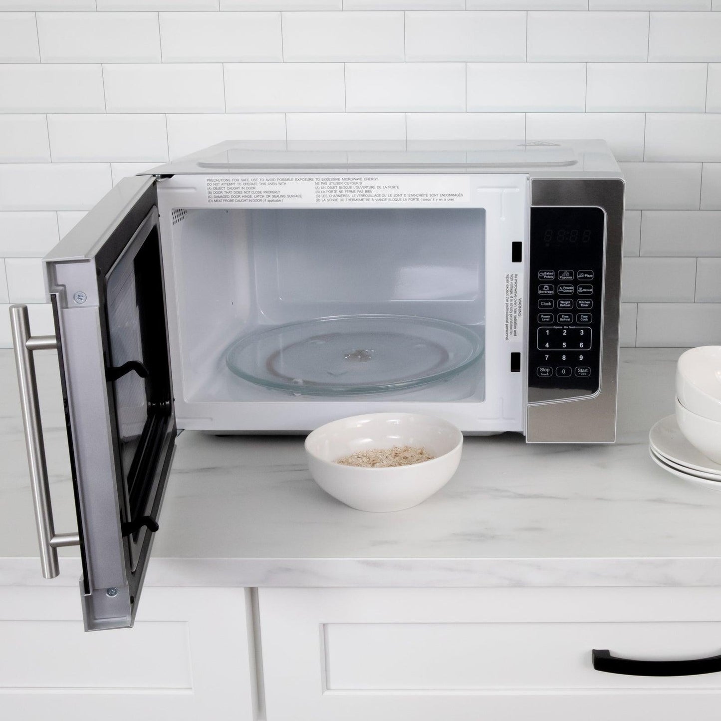 MT116V4M Avanti 1.1 cu. ft. Microwave Oven