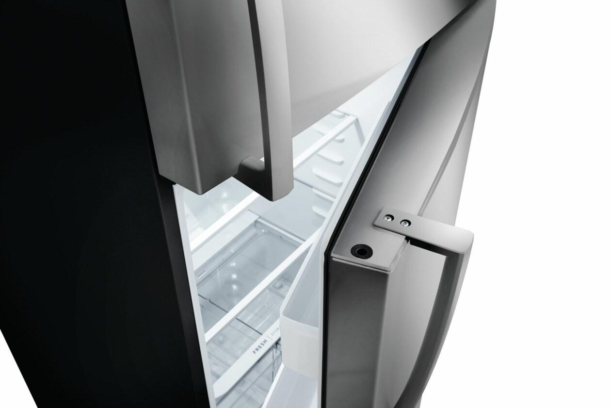 FFHT2022AS Frigidaire 20.0 Cu. Ft. Top Freezer Refrigerator