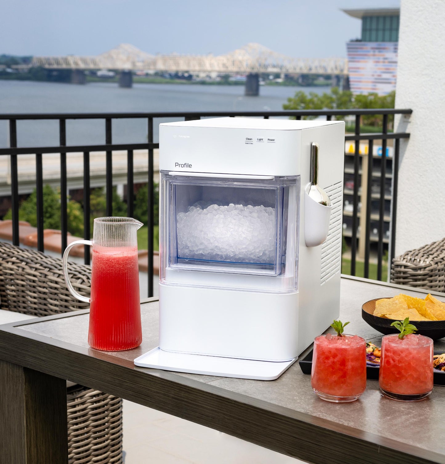 XPIO23SWOW GE Profile™ Opal™ 2.0 Ultra Nugget Ice Maker with Scale Inhibiting Filter