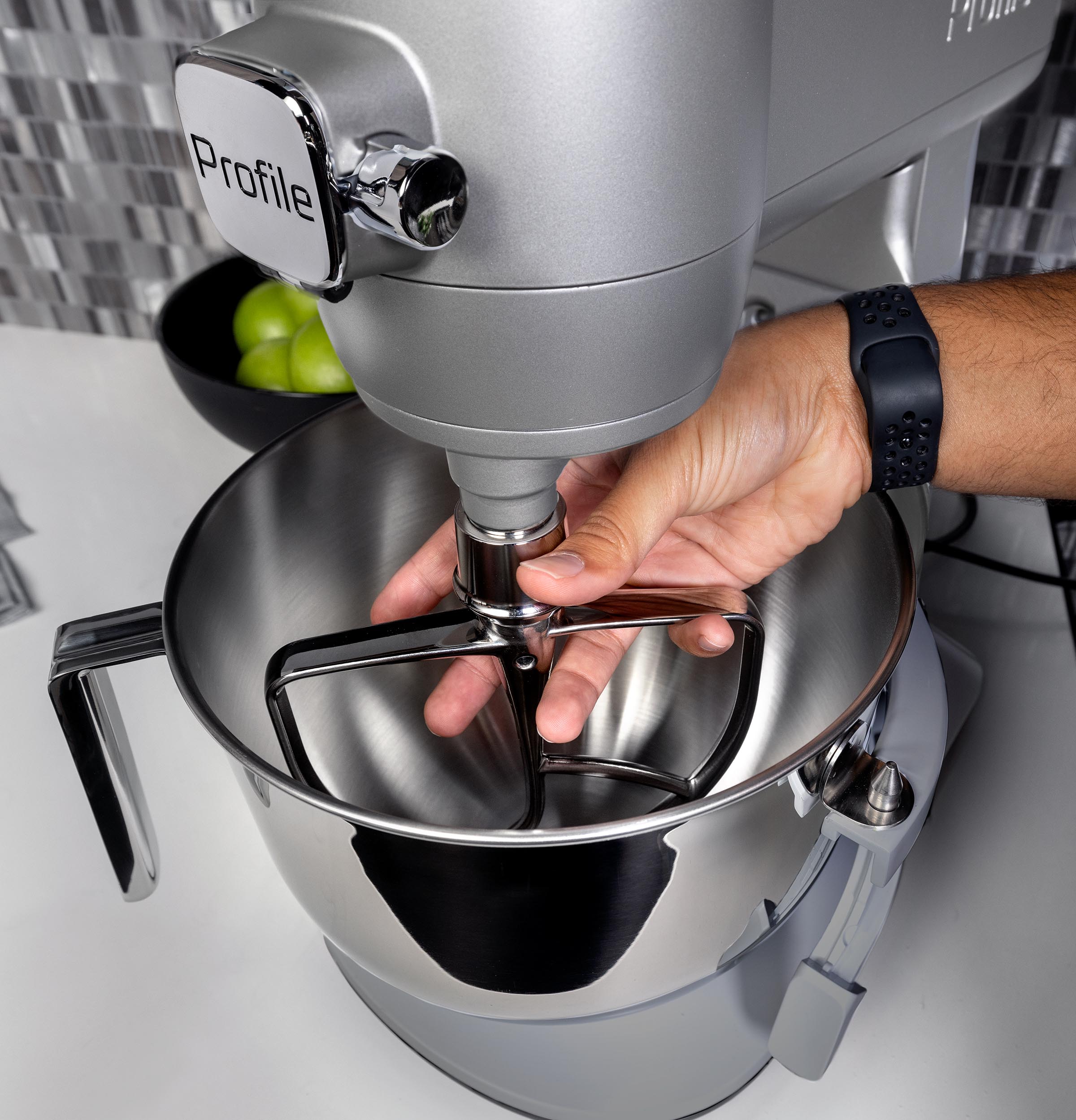 P8MSASS6TGW GE Profile™ Smart Mixer with Auto Sense