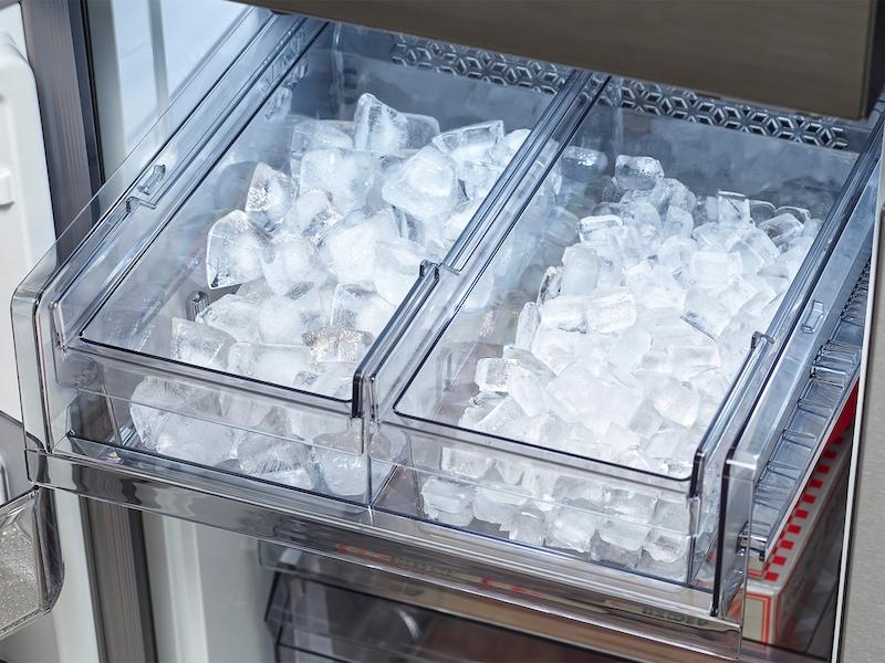 Samsung RF29DB970012 Bespoke 4-Door Flex™ Refrigerator (29 cu. ft.) with Beverage Zone™ and Auto Open Door in White Glass