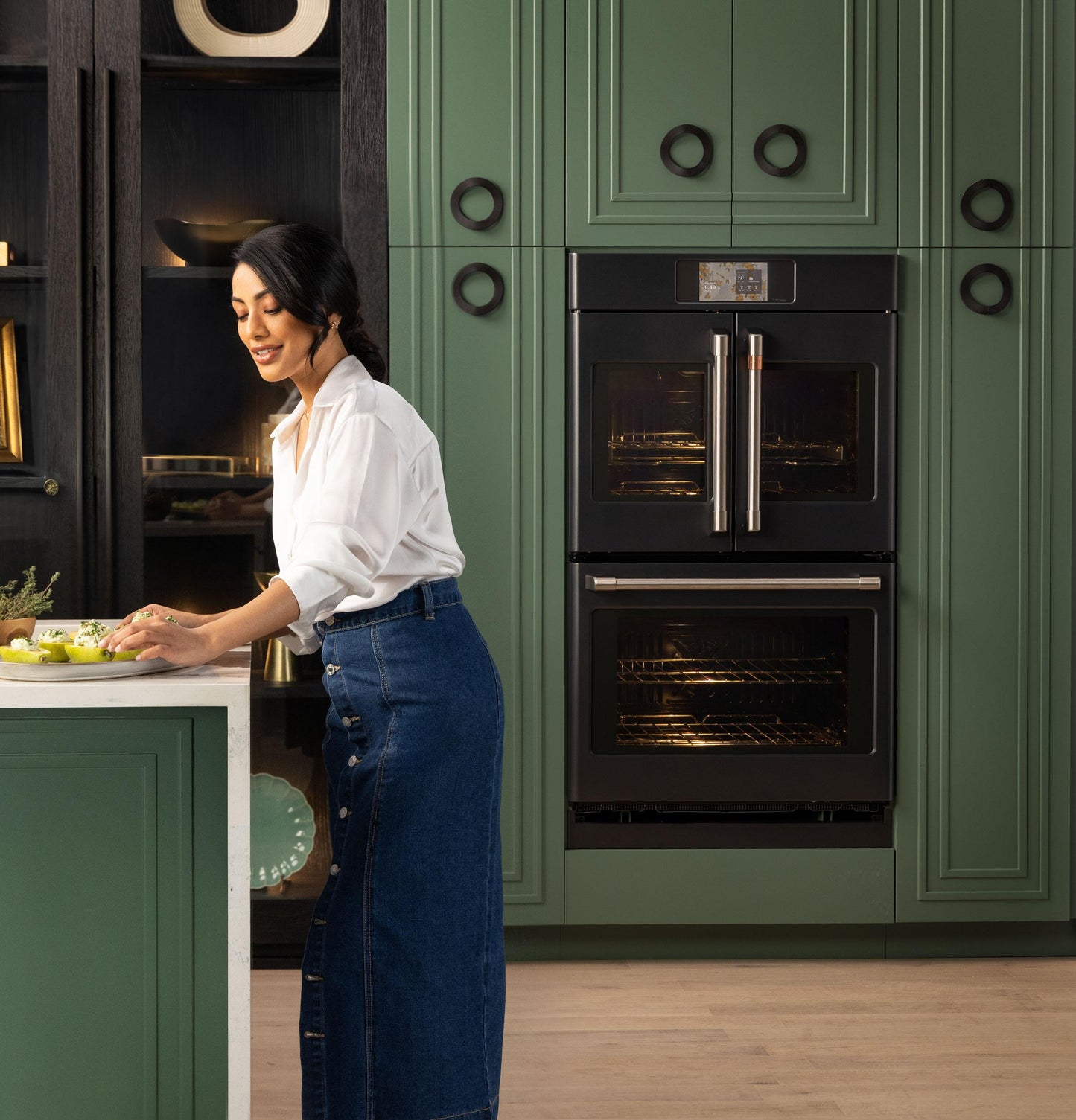 Cafe CTD90FP3ZD1 CAF(EBACK)™ Professional Series 30" Smart Built-In Convection French-Door Double Wall Oven