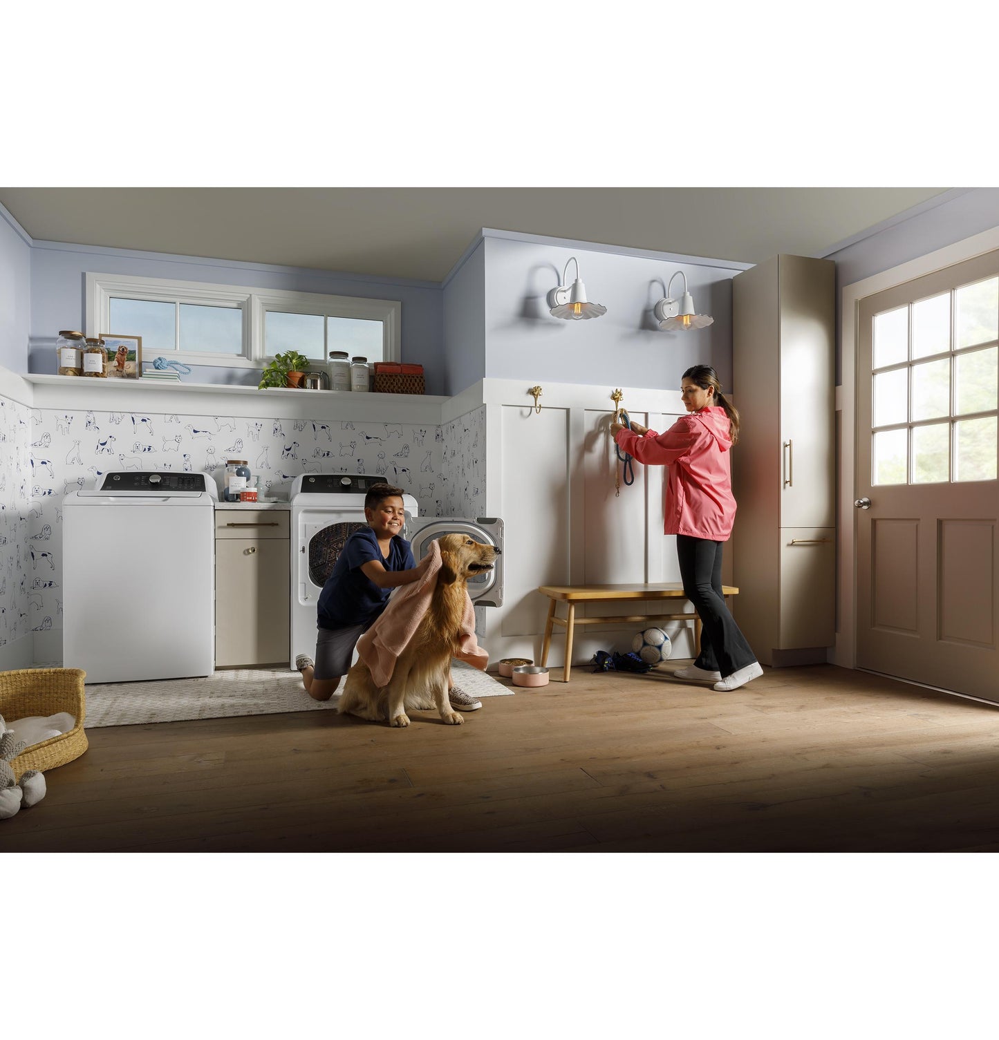 GTD58GBSVWS GE® 7.4 cu. ft. Capacity Gas Dryer with Up To 120 ft. Venting and Sensor Dry