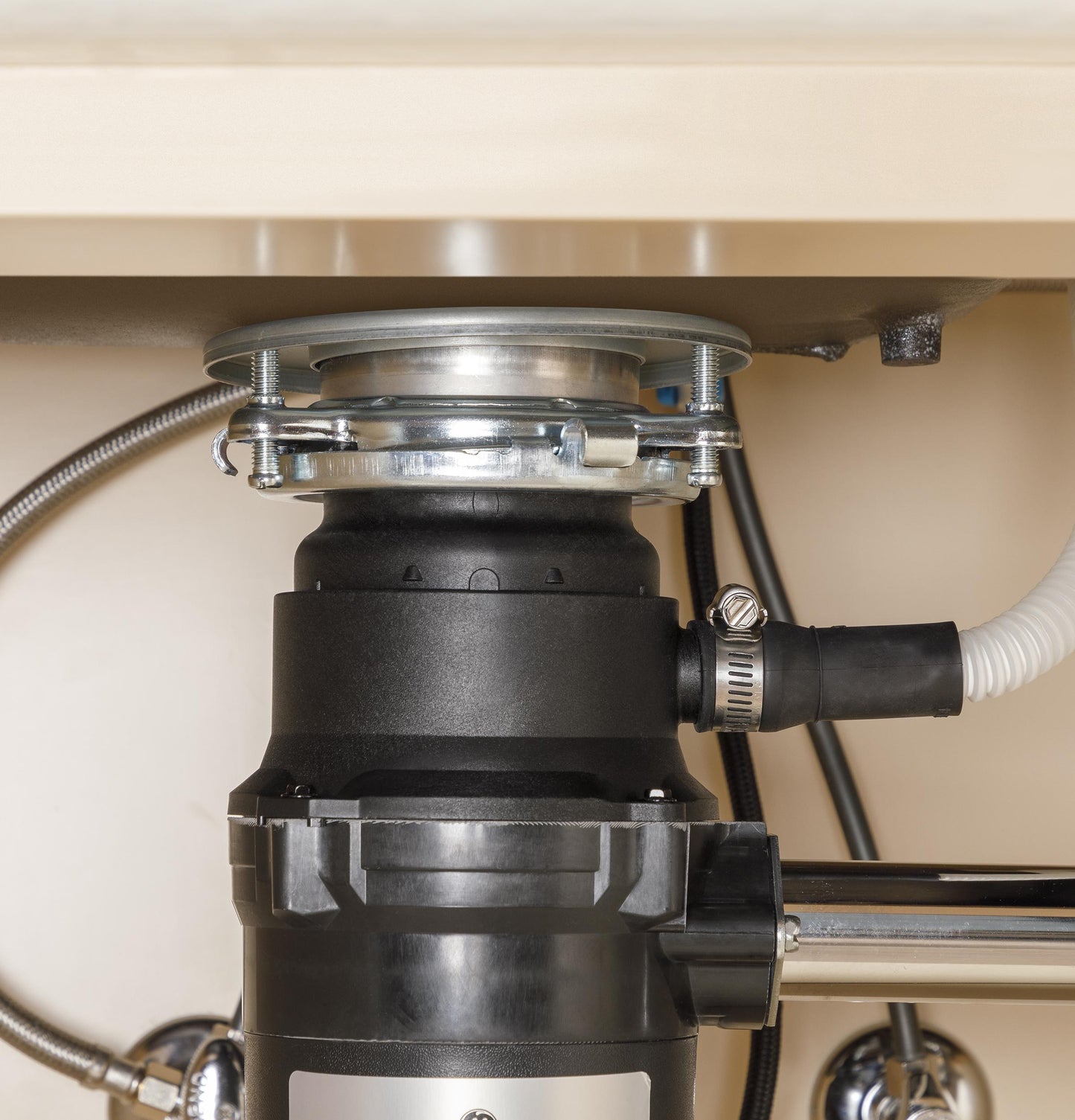 GFC765W GE DISPOSALL® 3/4 HP Continuous Feed Garbage Disposer - Corded