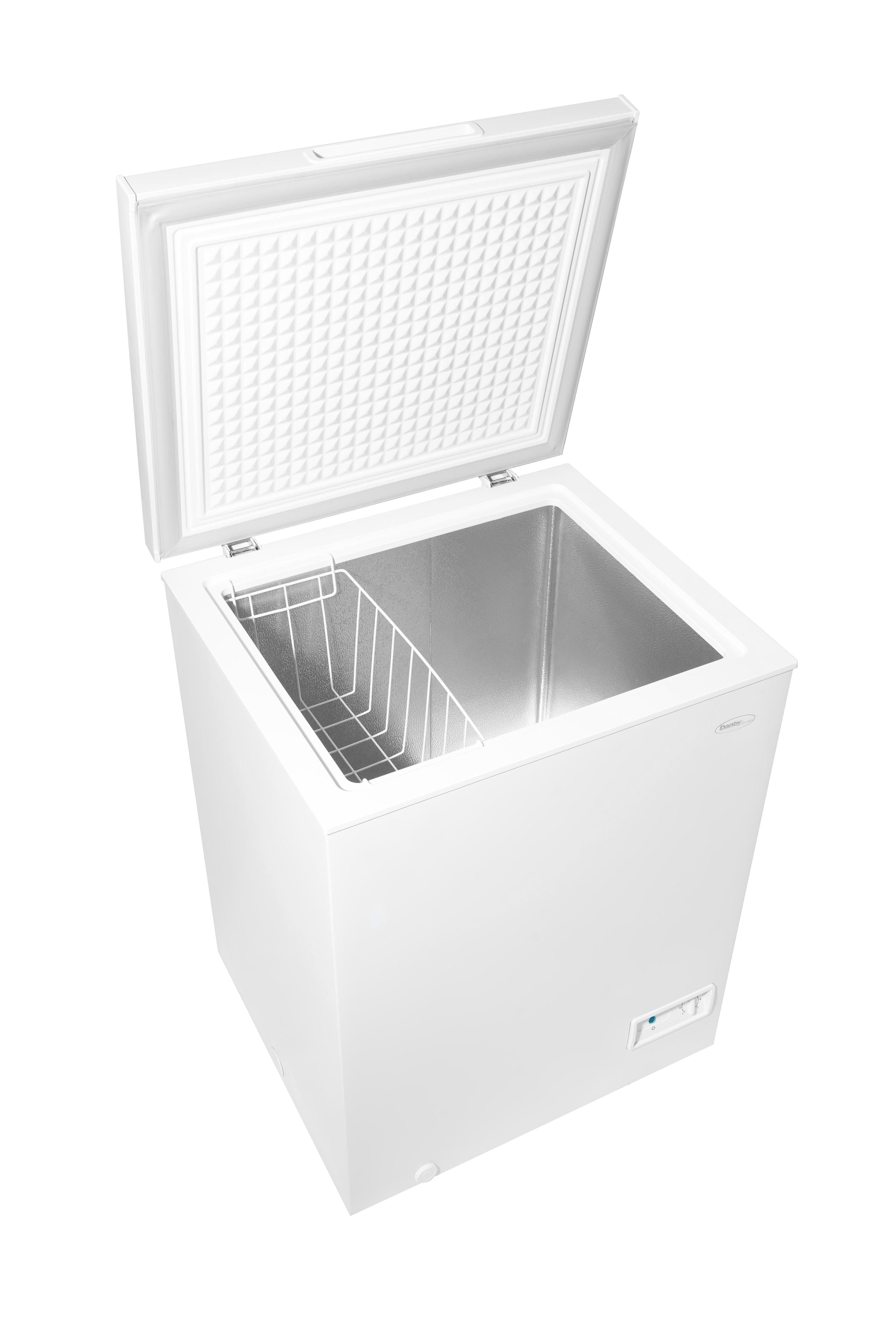 DCF050A6WM Danby 5.0 cu. ft. Square Model Chest Freezer DOE in White