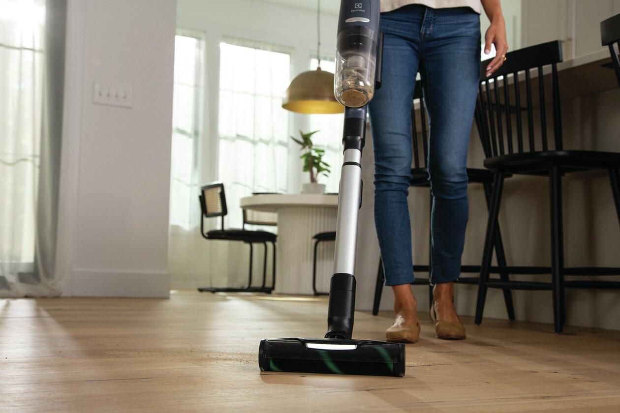 EHVS85H3AD Electrolux Ultimate800™ Hard Floor Vacuum