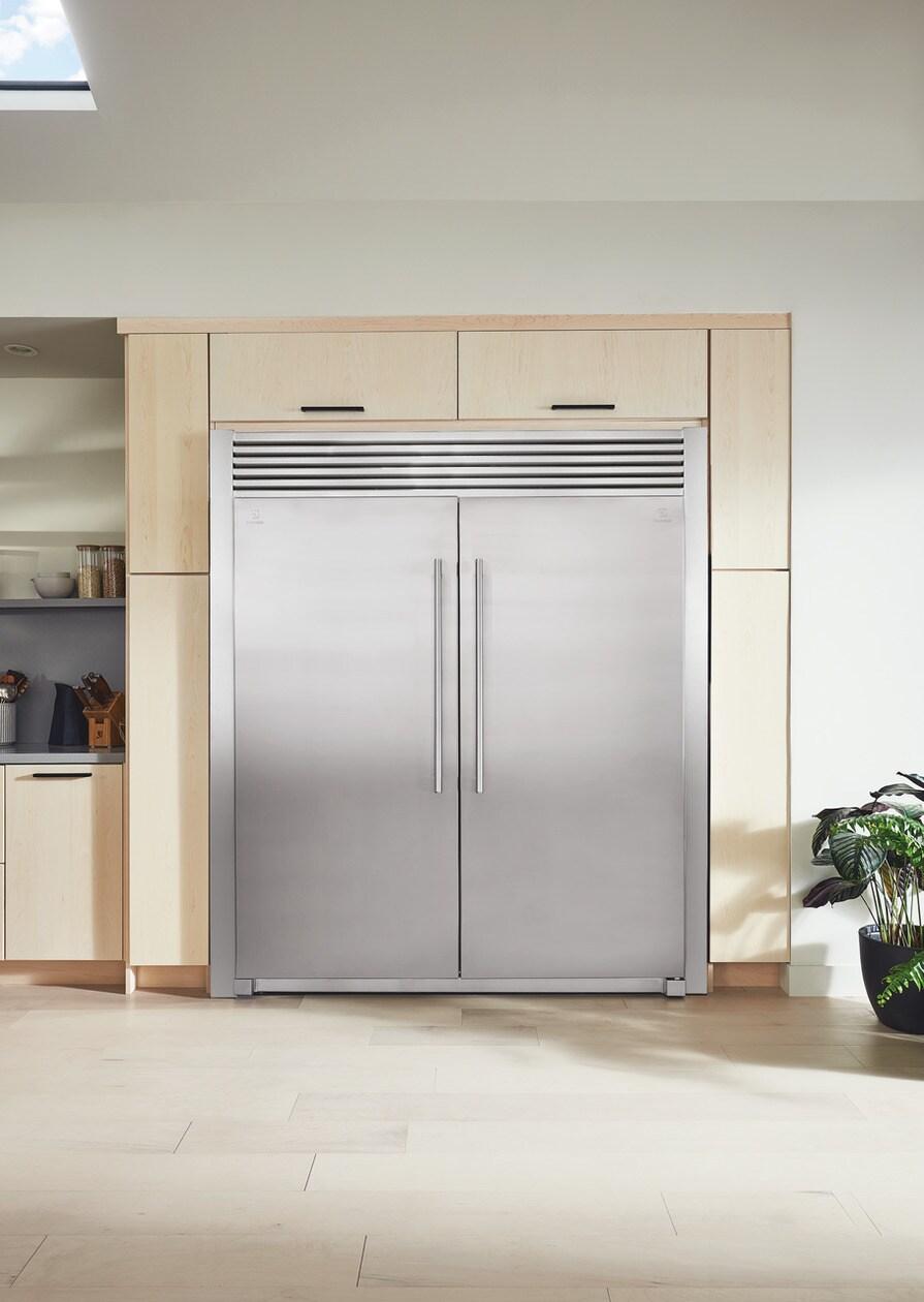 Electrolux TRMKTSS2LV84 84" Louvered Double Trim Kit
