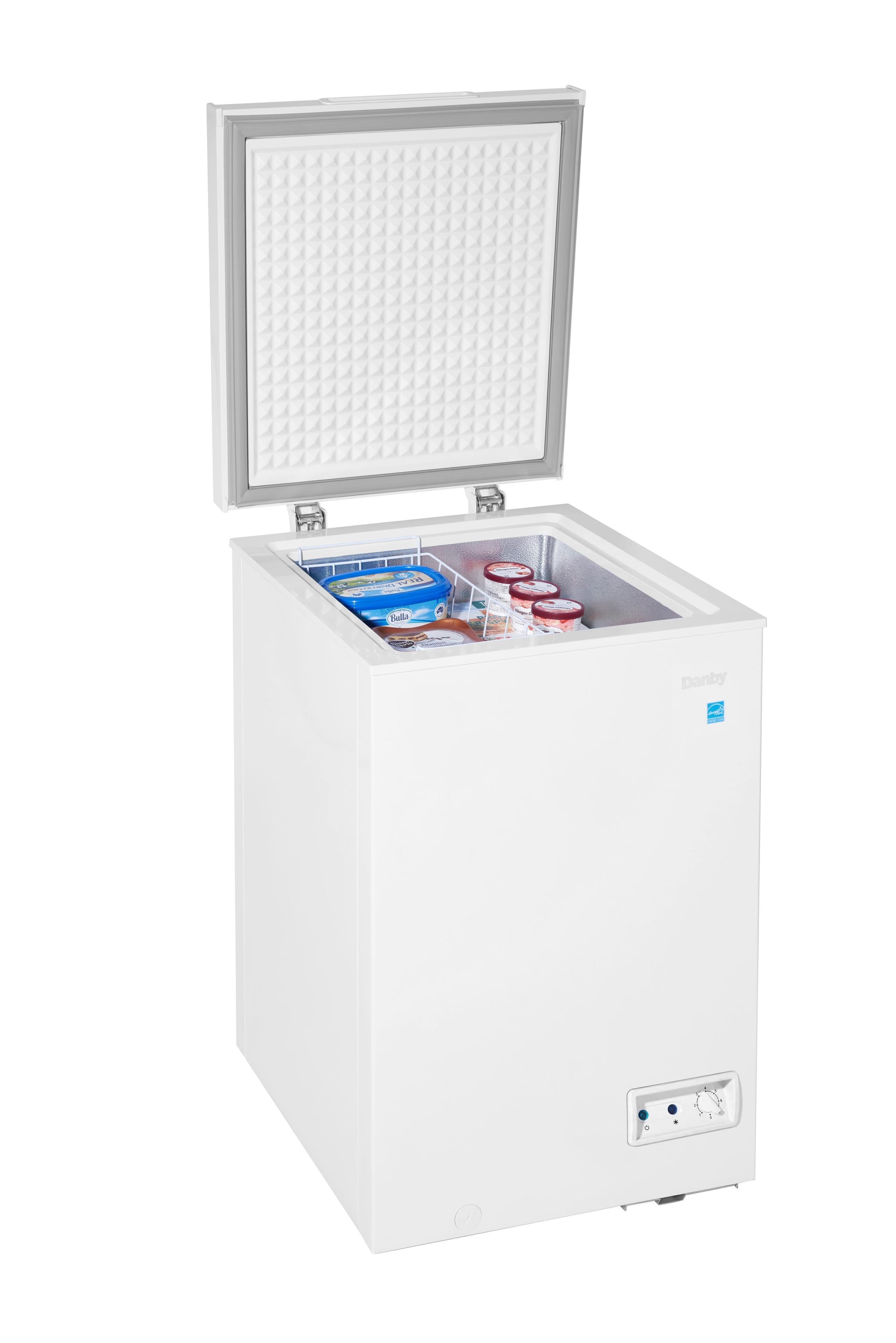 DCF035A5WDB Danby 3.5 cu. ft. Chest Freezer in White