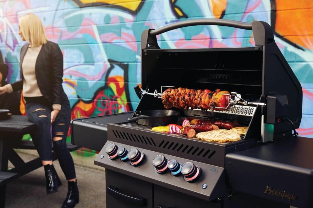 Napoleon Bbq P500RSIBPK3PHM Legacy Phantom Prestige 500 RSIB with Infrared Side and Rear Burner , Propane, Satin Black