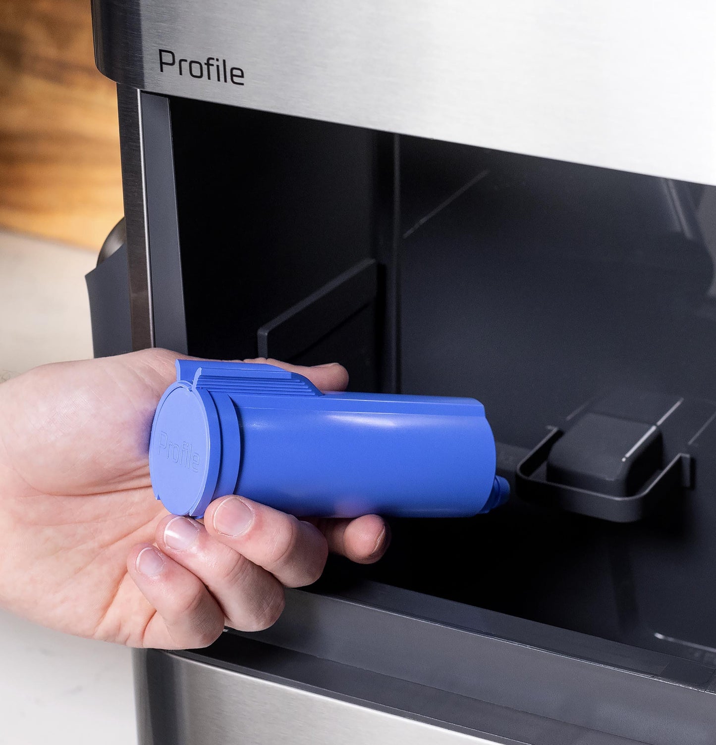 XPIO23SWSS GE Profile™ Opal™ 2.0 Ultra Nugget Ice Maker with Scale Inhibiting Filter