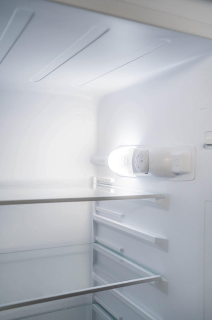 DPF074V1WDB6 Danby 7.4 cu. ft. Apartment Size Fridge Top Mount in White