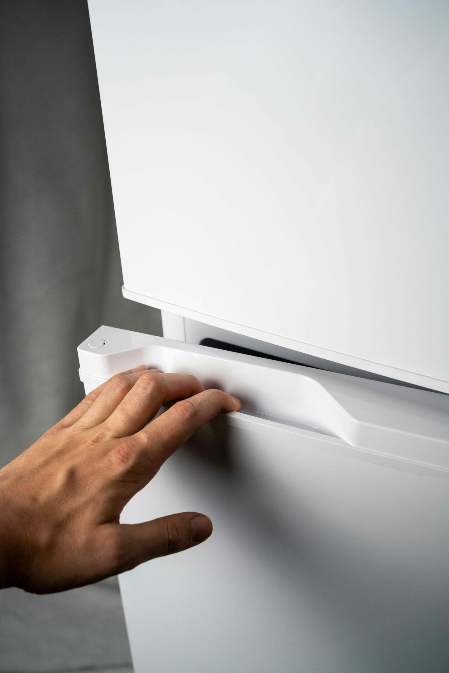 DPF074V1WDB6 Danby 7.4 cu. ft. Apartment Size Fridge Top Mount in White