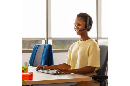 Lg 981001450 Logitech Zone 305 for Business, Wireless Bluetooth Headset With Microphone, for Microsoft Teams, Compatible With Windows, Mac, Chrome, Linux, iOS, iPadOS, Android, Black