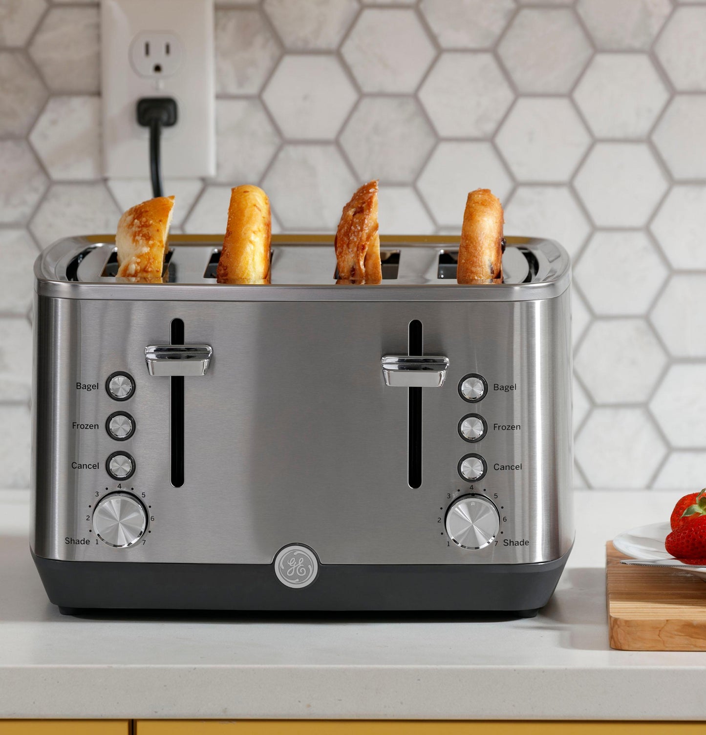 G9TMA4SSPSS GE 4-Slice Toaster