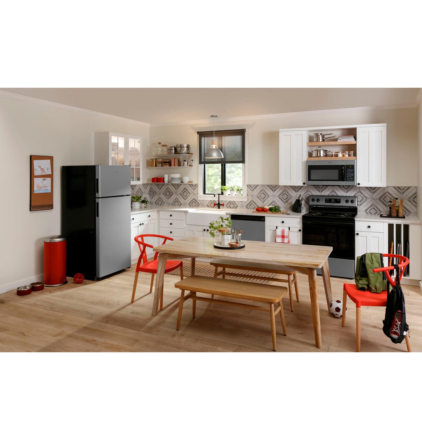 RVM5160MPSA Hotpoint® 1.6 Cu. Ft. Over-the-Range Microwave Oven