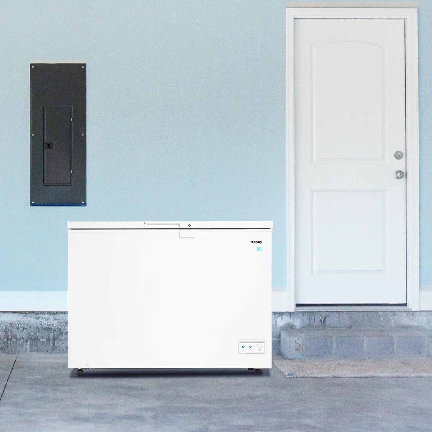 DCF100A5WDB Danby 10.0 cu. ft. Chest Freezer in White