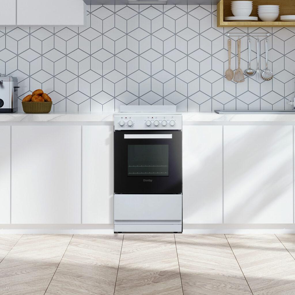 DER20V1W Danby 20" Wide Electric Range in White ()