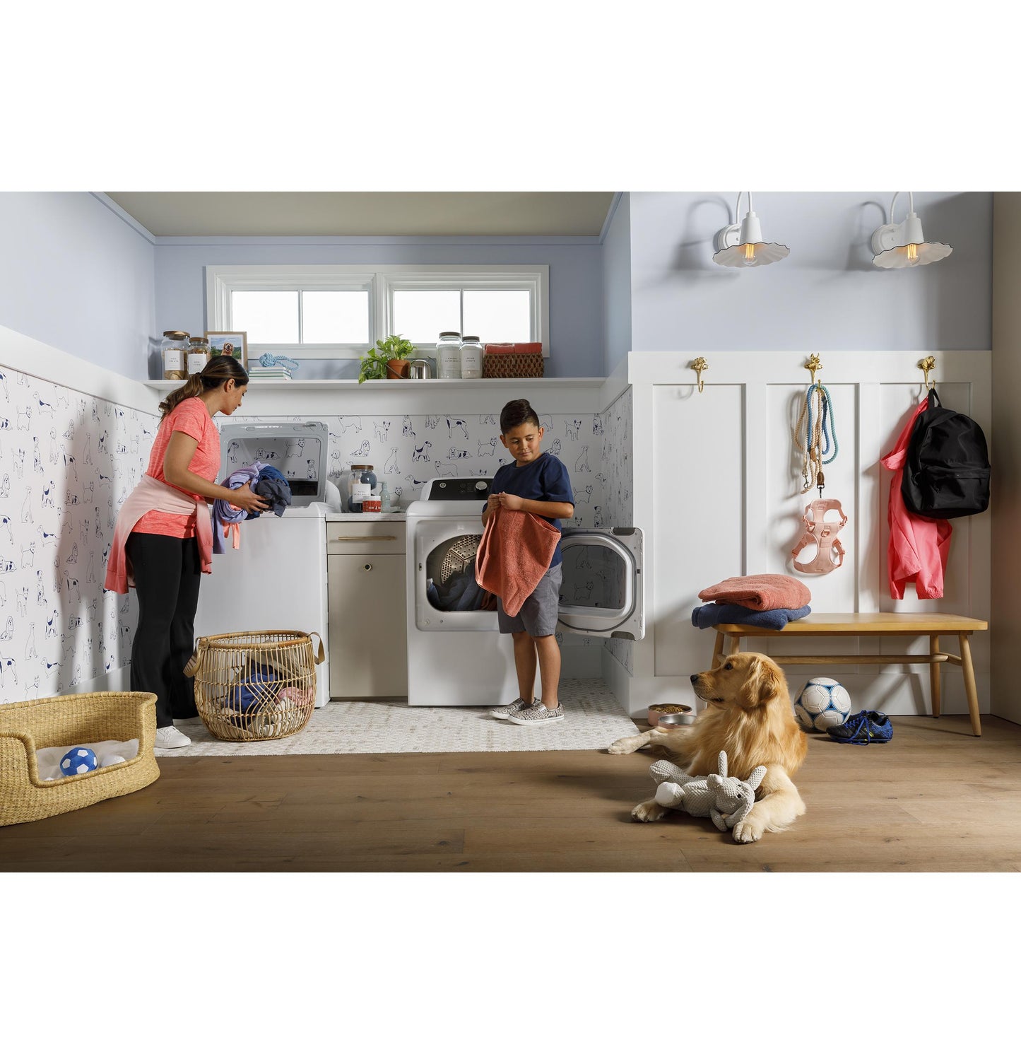 GTD58GBSVWS GE® 7.4 cu. ft. Capacity Gas Dryer with Up To 120 ft. Venting and Sensor Dry