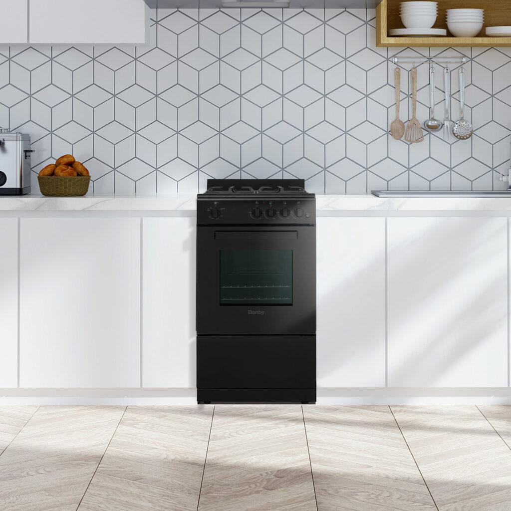 DR20V1BGLP Danby 20" Wide Gas Range in Black ()