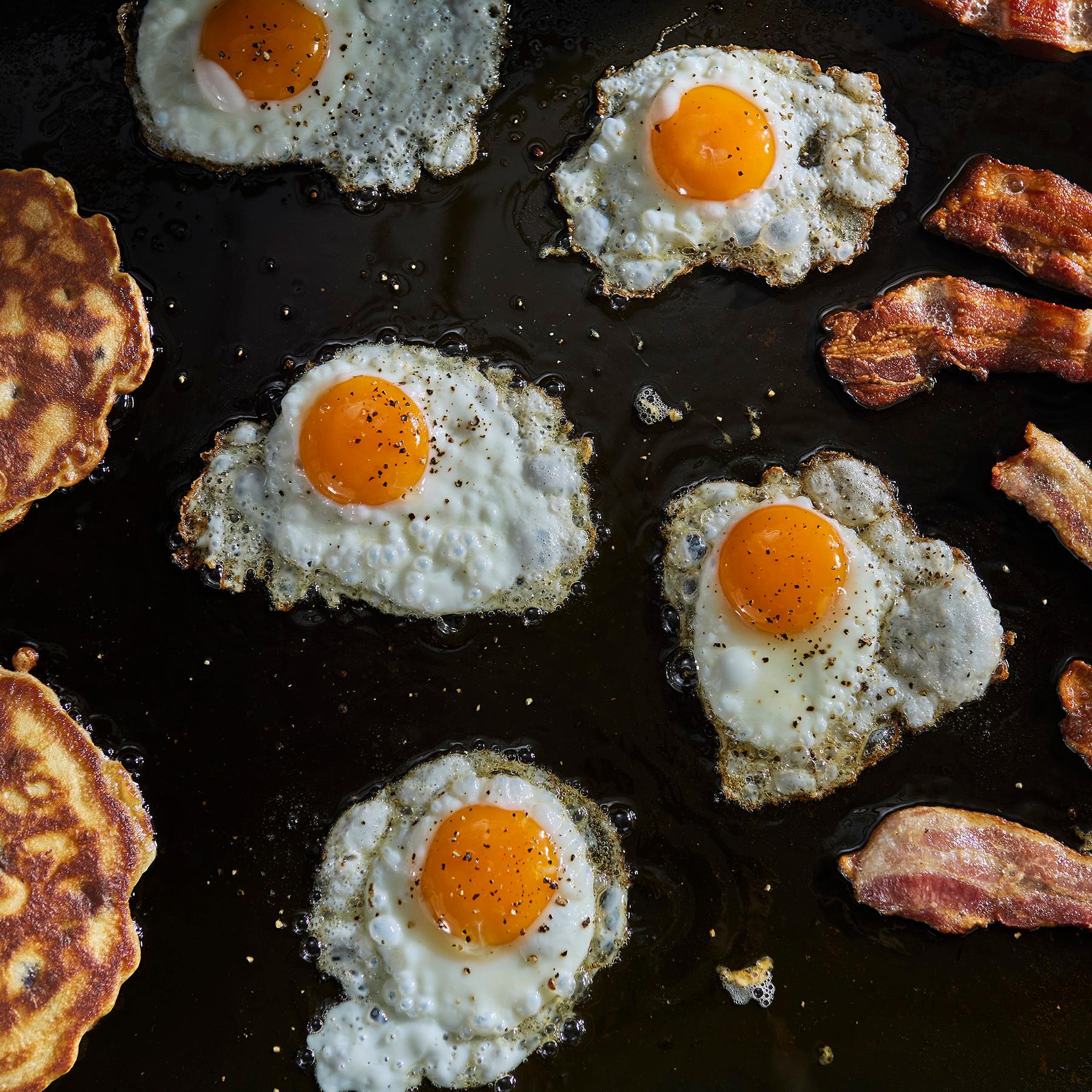 1501005 Weber® 28" Rust-Resistant Griddle - Black