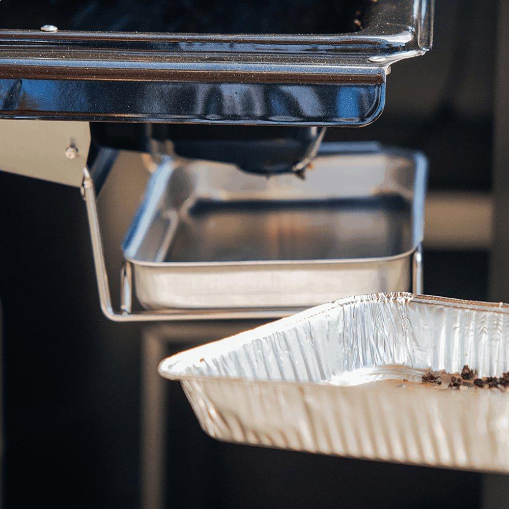 GENESIS E-325s with WEBER CRAFTED Griddle - Natural Gas