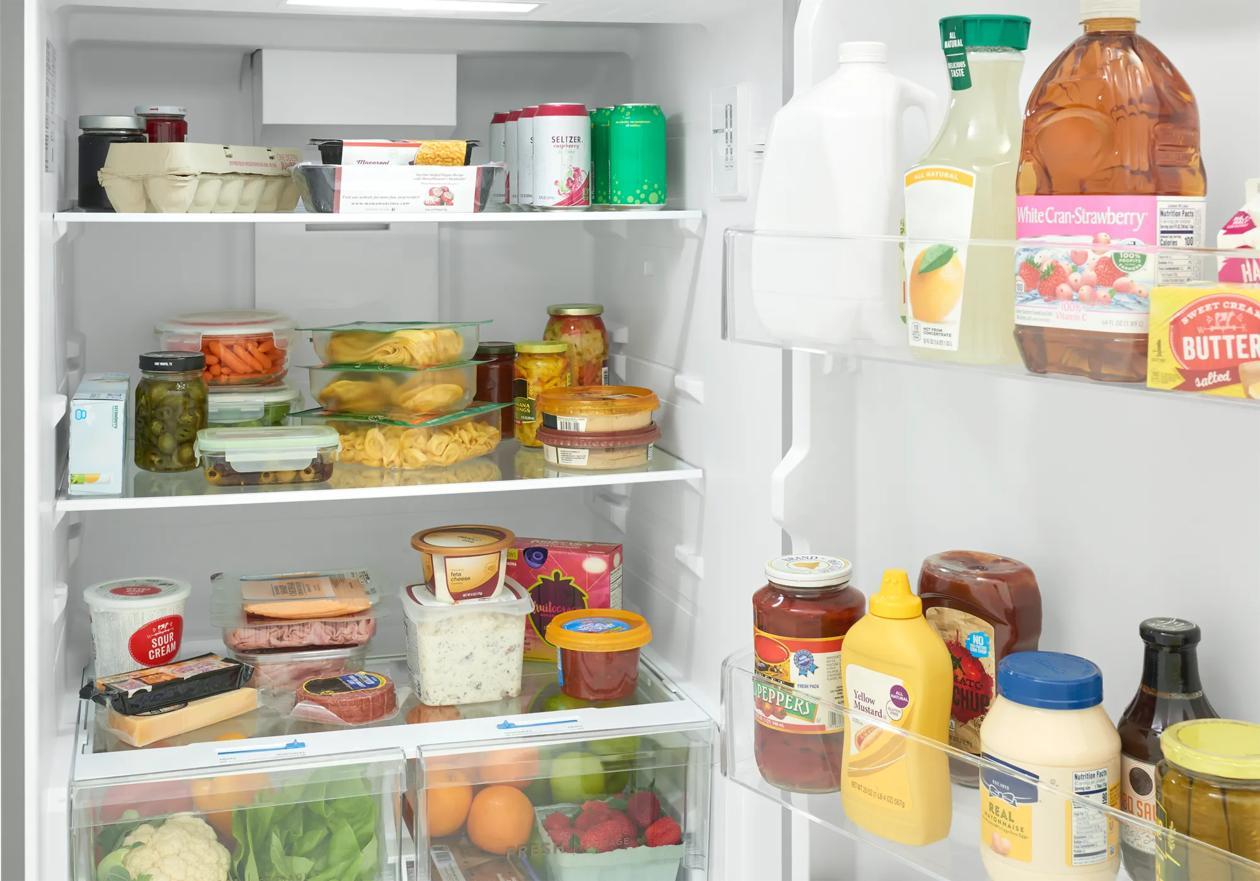 Frigidaire FRTE2223AV 22 Cu Ft Garage Ready Top Freezer Refrigerator