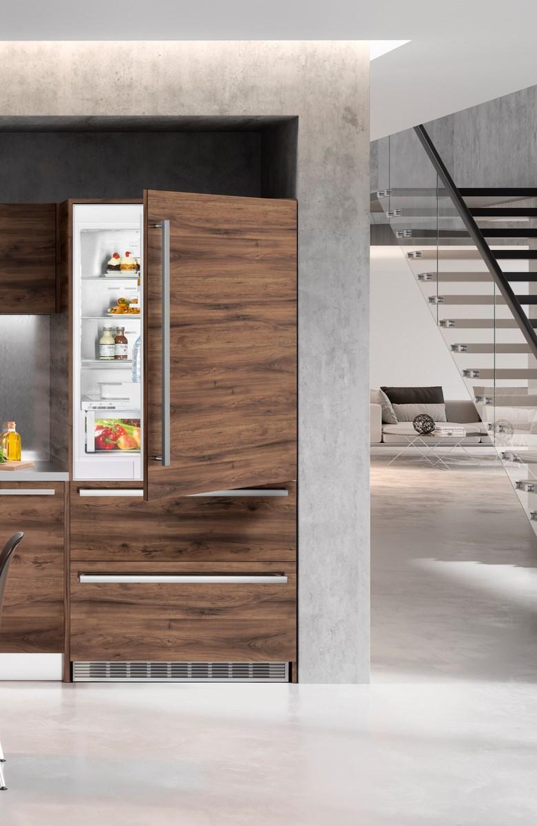 Liebherr Combined refrigerator-freezer with BioFresh and NoFrost for integrated use