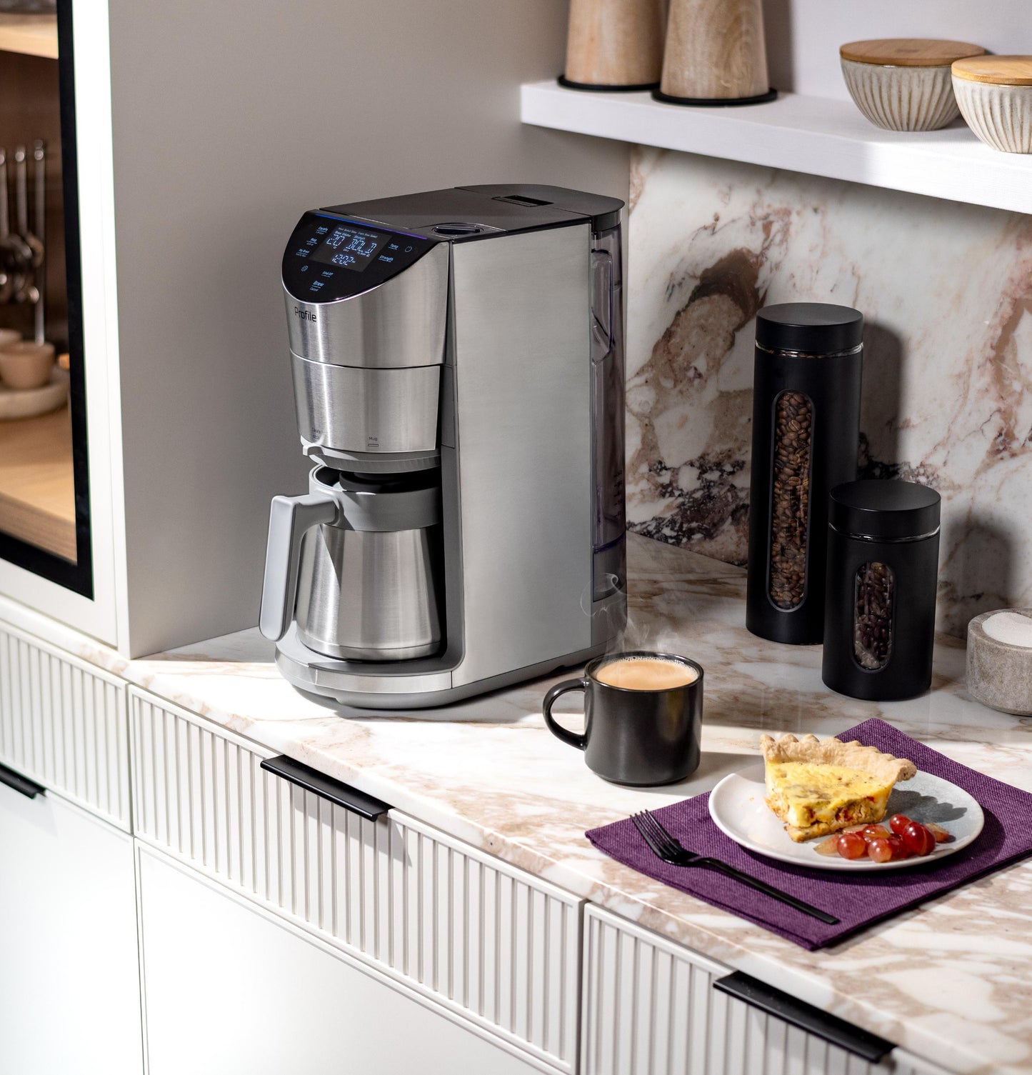 P7CGAAS2YSS GE Profile™ Smart Grind and Brew Coffee Maker with Podless Single Serve
