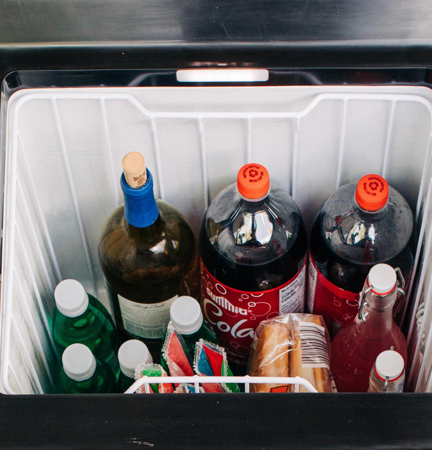PRV03ATTBB GE Profile™ Dual Zone 75 Liter Electric Cooler