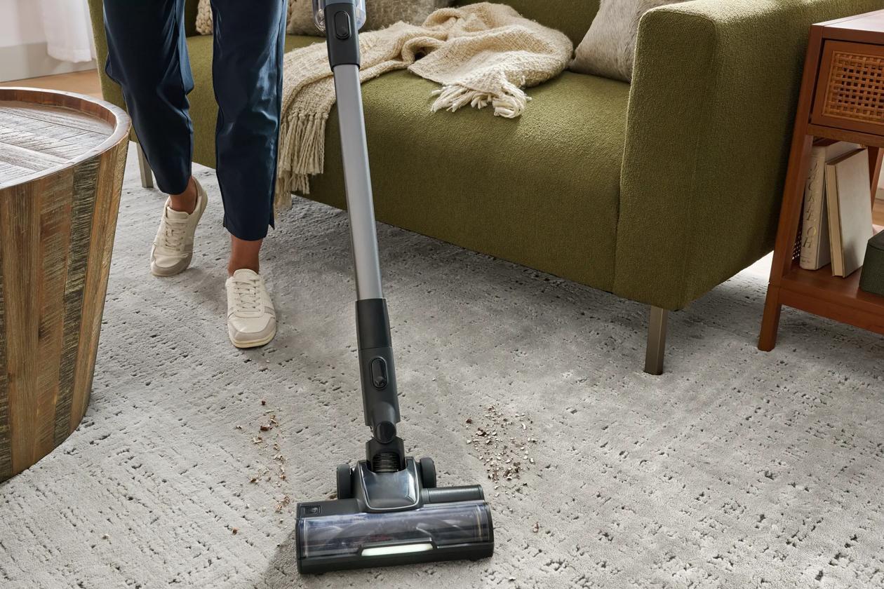 Electrolux EHVS85D2AD 2-in-1 Wet and Dry Vacuum Complete Home