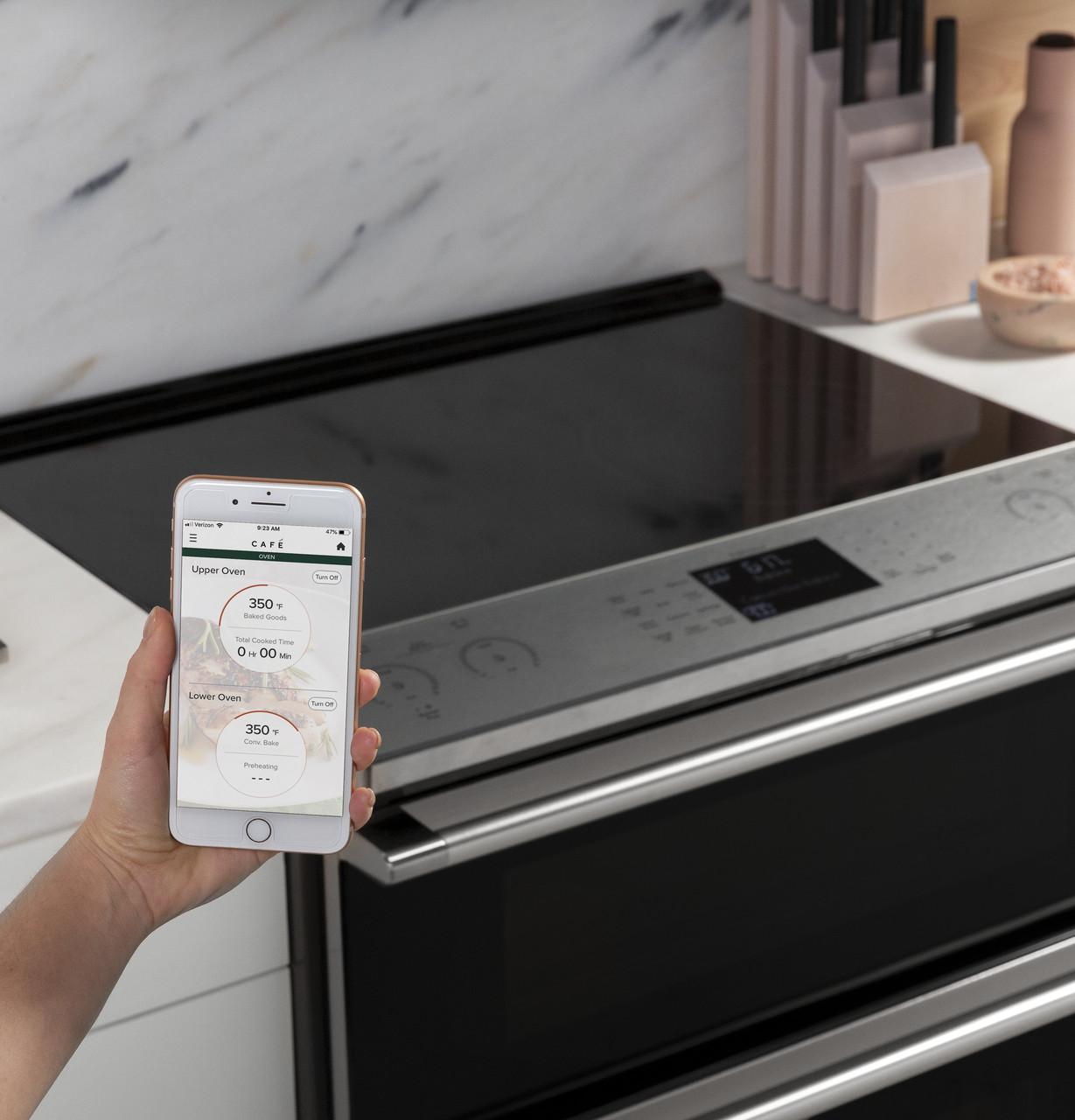 Caf(eback)™ 30" Smart Slide-In, Front-Control, Radiant and Convection Double-Oven Range in Platinum Glass