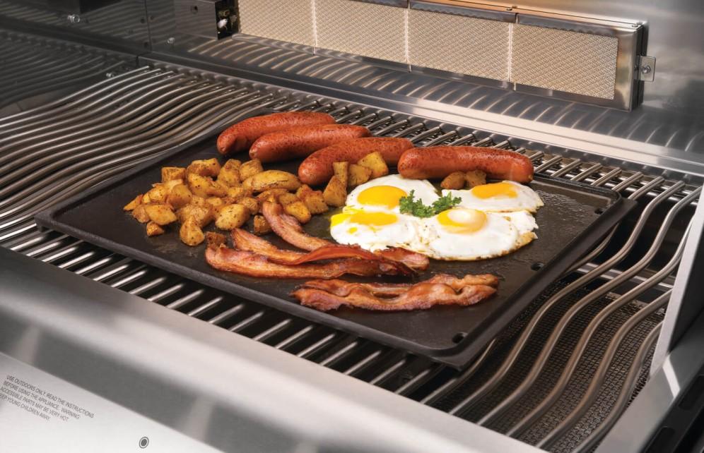 Napoleon Bbq 56425 Cast Iron Reversible Griddle for Rogue 425 / 625 and Freestyle Model Grills