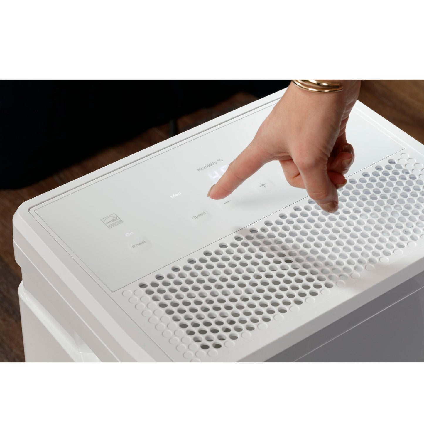 ADHB35LZ GE® ENERGY STAR® 35 Pint Portable Dehumidifier with Smart Dry for Very Damp Spaces