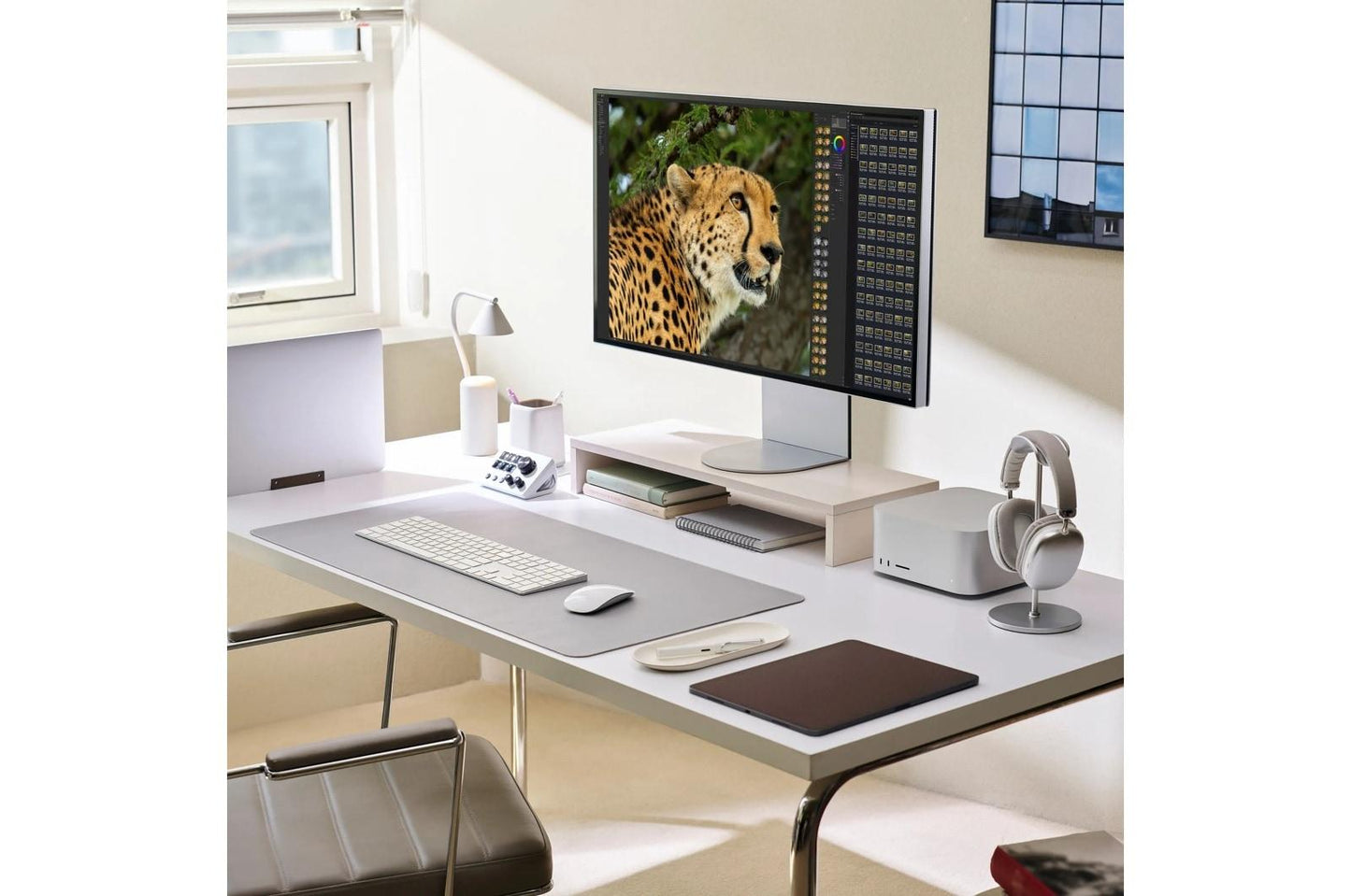 Lg 32U990AS 32 Inch UltraFine™evo 6K Nano IPS Black Monitor with Thunderbolt™ 5