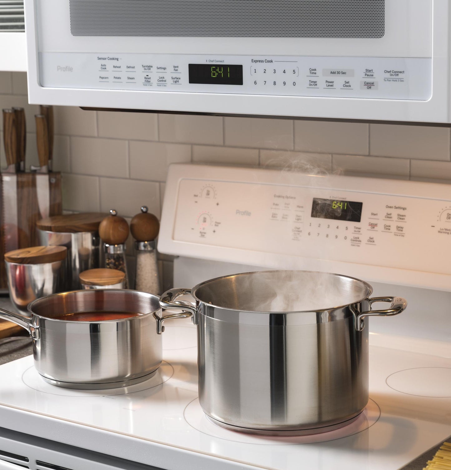 PVM9005DJWW GE Profile™ Series 2.1 Cu. Ft. Over-the-Range Sensor Microwave Oven