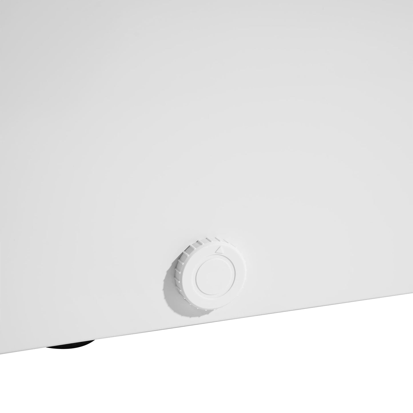 DCF070A6WM Danby 7.0 cu. ft. Square Model Chest Freezer in White