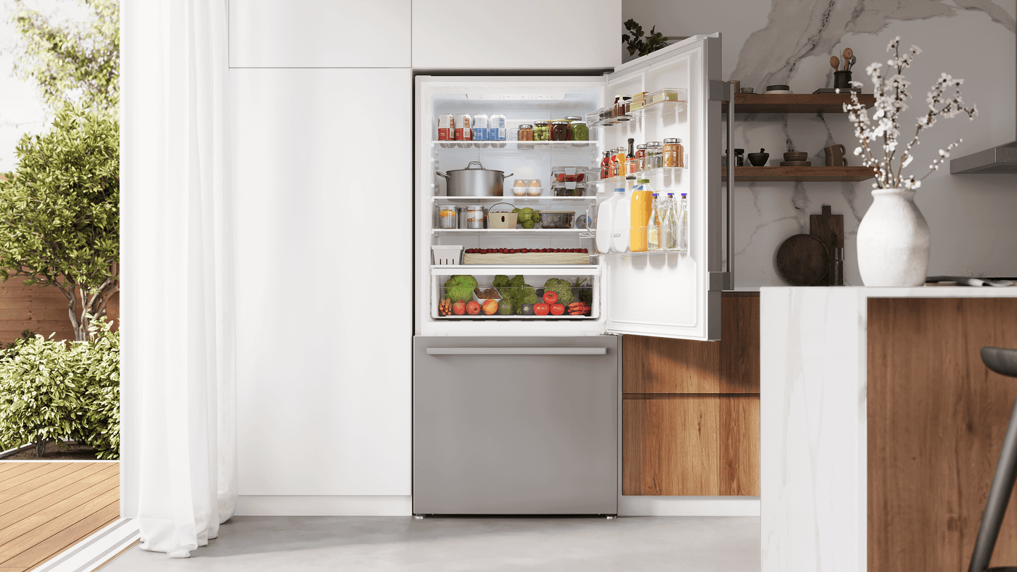 Bosch B33CM10SNS 100 Series, free-standing fridge-freezer with freezer at bottom, Brushed steel (with anti-fingerprint), Total No Frost