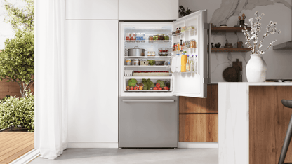 Bosch B33CM10SNS 100 Series, free-standing fridge-freezer with freezer at bottom, Brushed steel (with anti-fingerprint), Total No Frost