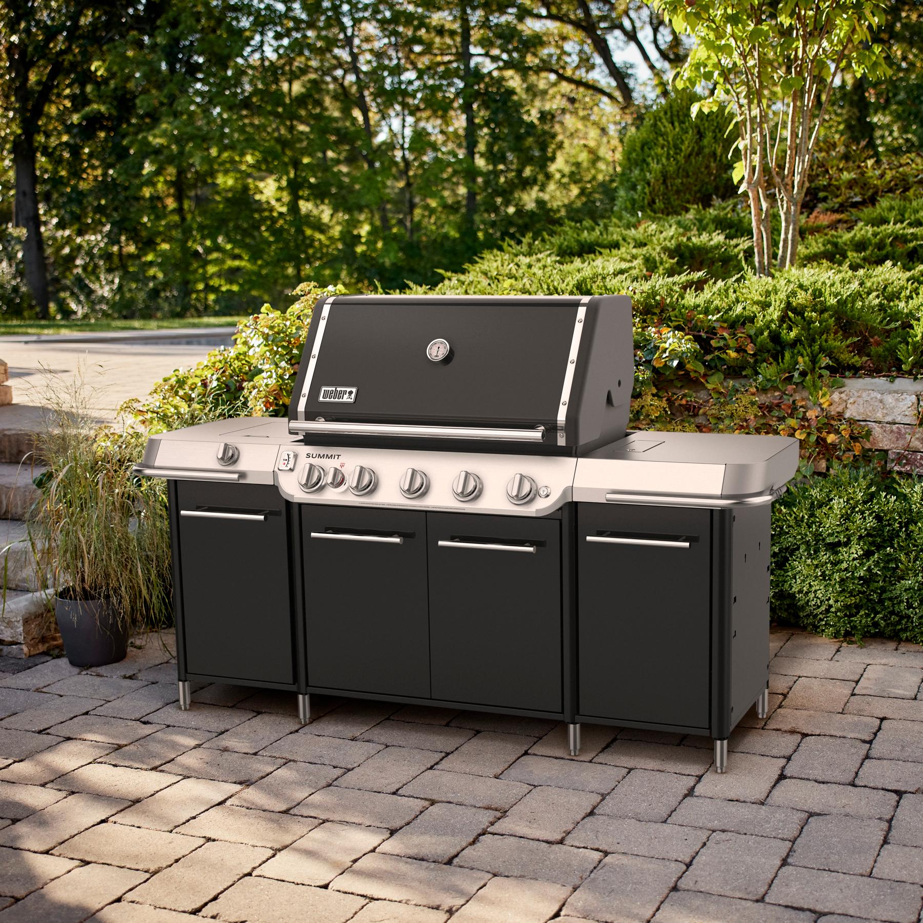 Weber Summit® GC38 E Grill Center (Liquid Propane) - Black