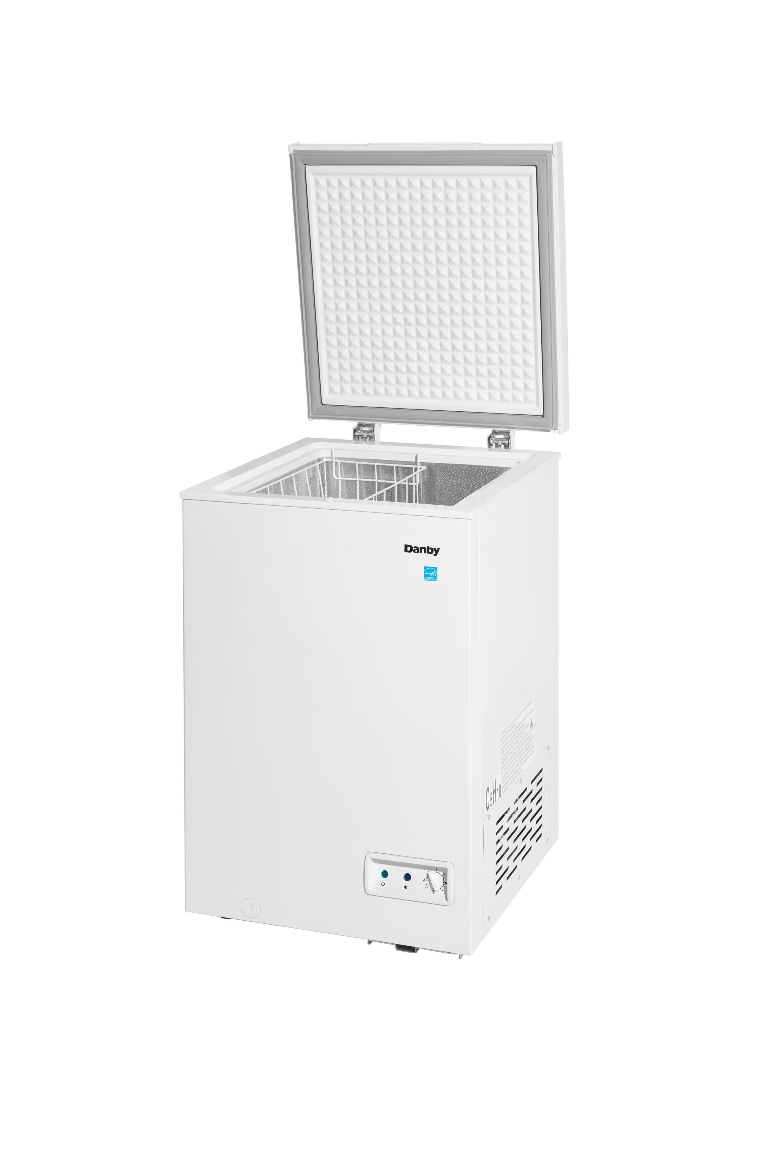 DCF035A5WDB Danby 3.5 cu. ft. Chest Freezer in White