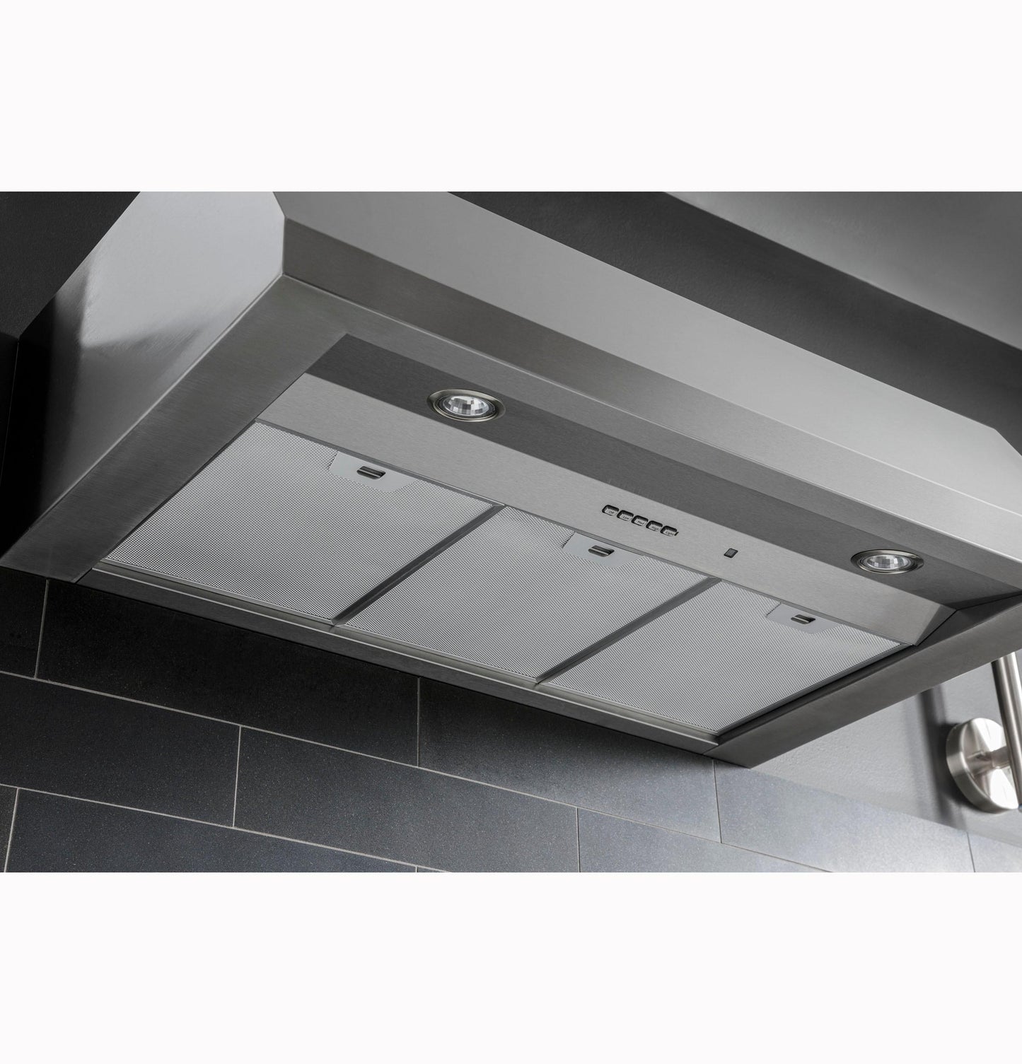 Ge Appliances UBW36YIEWSS 36" Commercial Style Hood